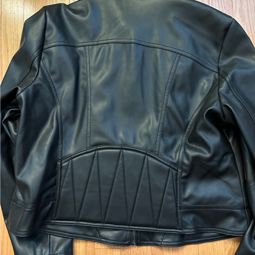 Bernardo jacket size xl